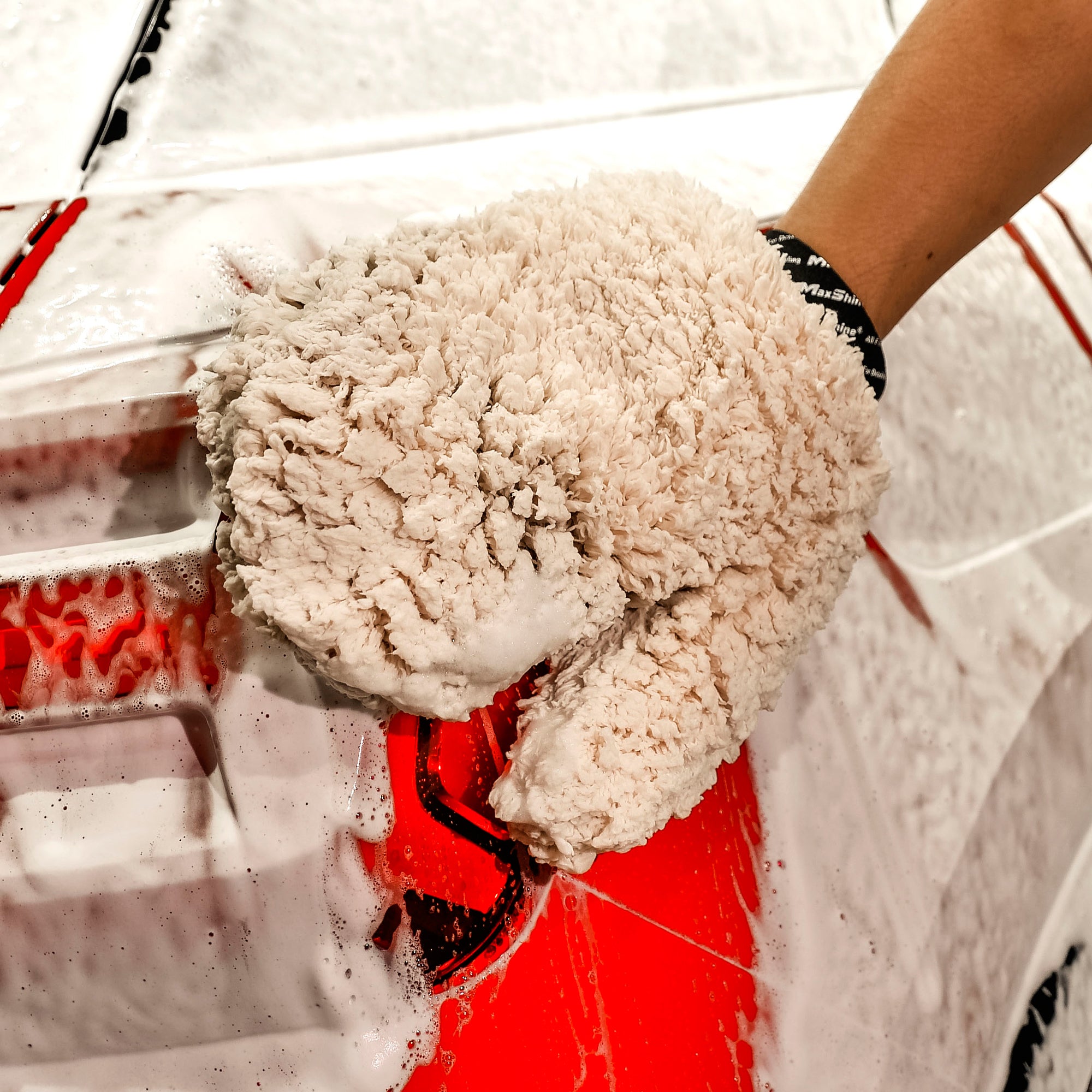 Plush Microfiber Wash Mitt (with Thumb) - MAXSHINE