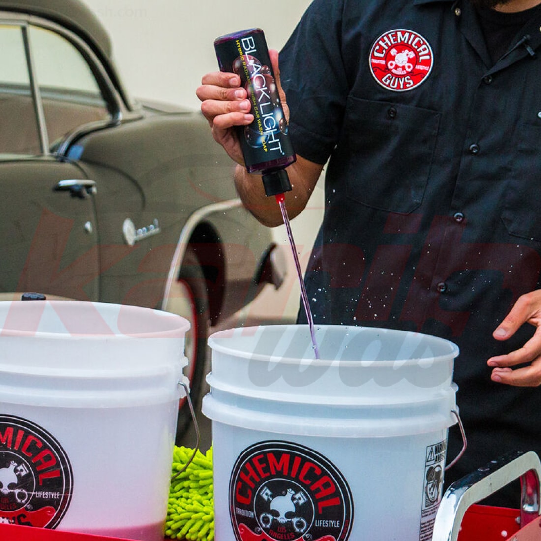 Black Light Hybrid Radiant Finish Car Wash Soap And Superior Surface Cleanser - CHEMICAL GUYS - KARIBWASH