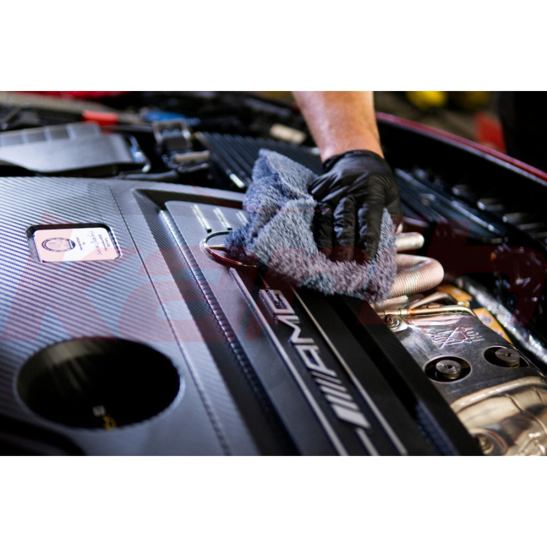 Moto Gloss - Dressing pour le compartiment moteur - 500ML - ELITE DETAILER - KARIBWASH